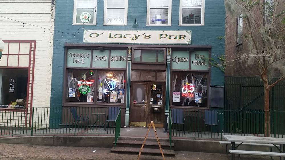 O’Lacy’s Pub